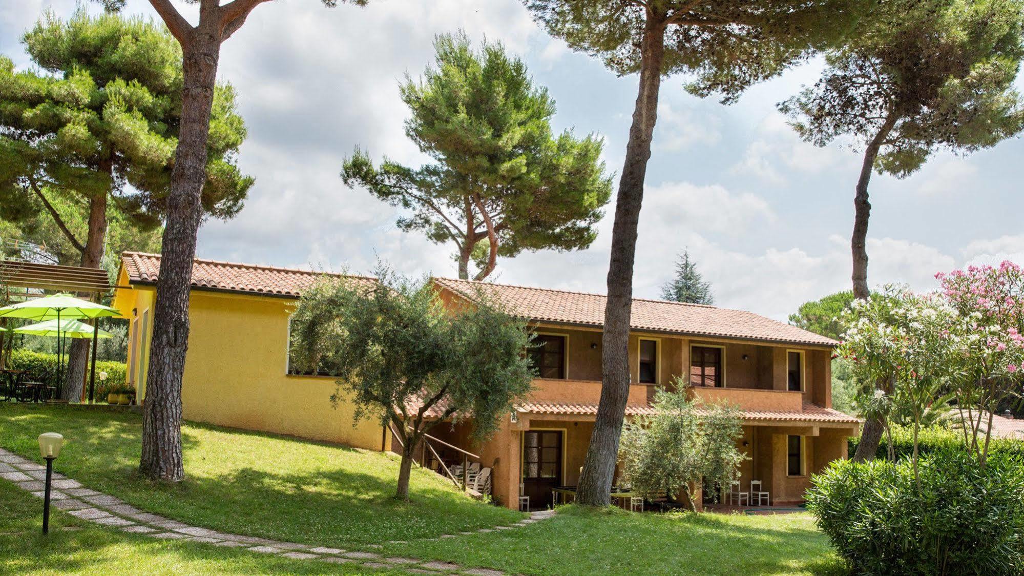 Residence Ristorante Il Paradiso Guardistallo Exterior foto